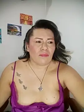 Snapshot of angi_daw chatting on 06-28-26, 03:56 angi daw online show from 06-28-26, 03:56