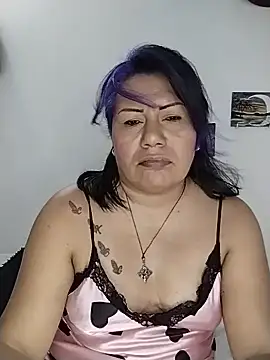 Snapshot of angi_daw chatting on 07-19-26, 02:59 angi daw online show from 07-19-26, 02:59