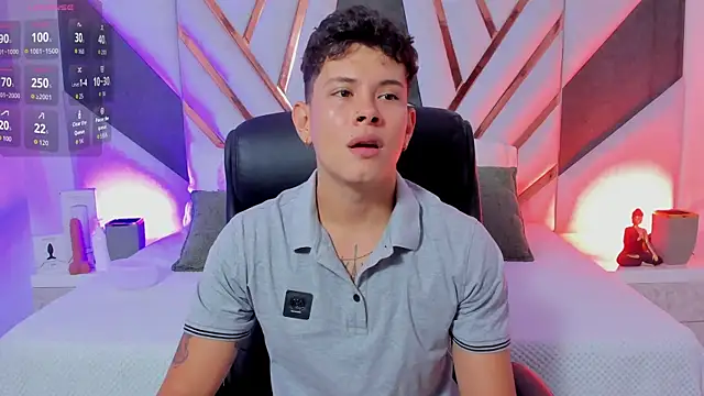 Snapshot of Daniel_cute18 chatting on 11-12-25, 08:30 Daniel cute18 online show from 11-12-25, 08:30