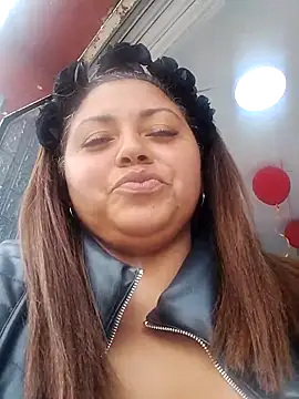 Snapshot of la_beba20 chatting on 11-17-25, 06:03 la beba20 online show from 11-17-25, 06:03