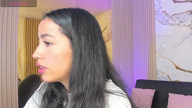 Snapshot of Joselyn_tay chatting on 06-10-26, 12:04 Joselyn tay online show from 06-10-26, 12:04