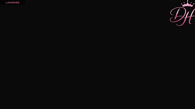 Snapshot of Daphne_Hills chatting on 06-25-26, 09:52 Daphne Hills online show from 06-25-26, 09:52