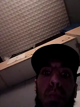 hotguy71000 online show from 12-16-25, 04:12