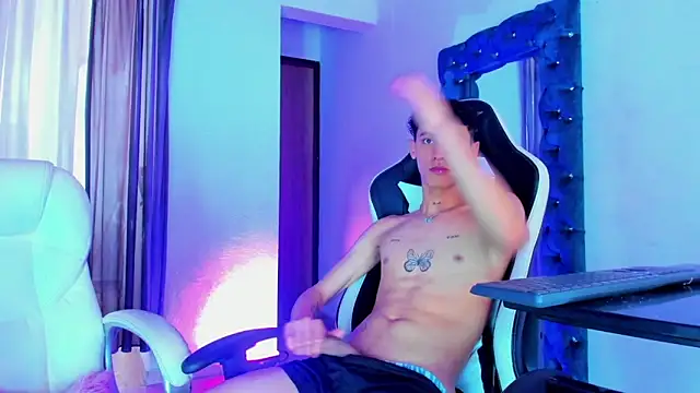 Snapshot of Bad_boys07 chatting on 11-19-25, 03:12 Bad boys07 online show from 11-19-25, 03:12