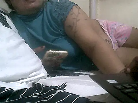 loriepinay46 online show from 11-17-25, 02:01