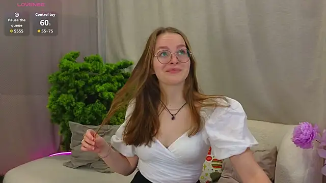 MadisonSmitt online show from 01-17-26, 05:12