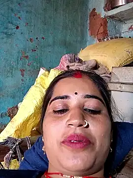 Hot kamla online show from 04-14-26, 05:13