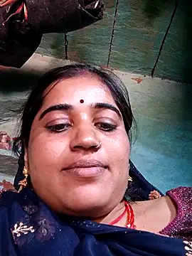 Hot kamla online show from 04-15-26, 05:36