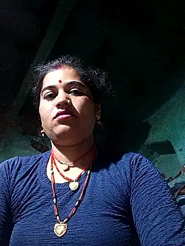 Snapshot of Hot_kamla chatting on 04-23-26, 10:12 Hot kamla online show from 04-23-26, 10:12