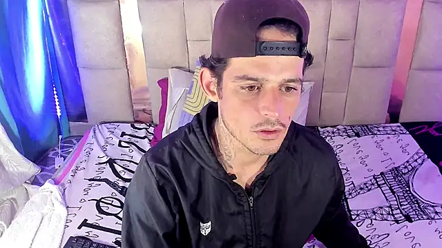 Sexybigjefffx online show from 11-14-25, 08:18