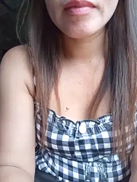 Snapshot of Lyly_sexyy chatting on 06-12-26, 10:47 Lyly sexyy online show from 06-12-26, 10:47
