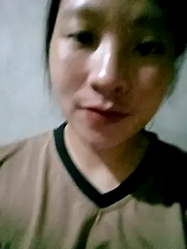 Snapshot of Micky_baby chatting on 04-23-26, 01:24 Micky baby online show from 04-23-26, 01:24