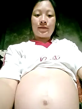 Snapshot of Micky_baby chatting on 05-12-26, 04:26 Micky baby online show from 05-12-26, 04:26