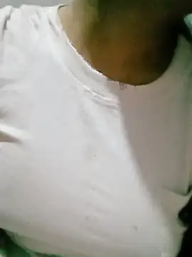 Snapshot of Micky_baby chatting on 07-15-26, 05:51 Micky baby online show from 07-15-26, 05:51