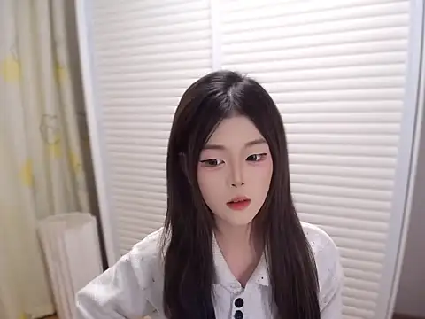 Aurora 9 online show from 11-18-25, 12:53