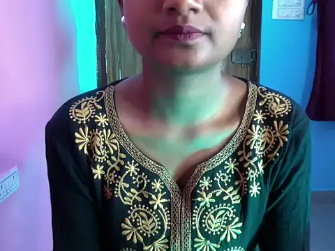 Snapshot of Riyya_00 chatting on 11-16-25, 06:08 Riyya 00 online show from 11-16-25, 06:08