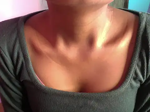 Snapshot of Riyya_00 chatting on 11-18-25, 06:07 Riyya 00 online show from 11-18-25, 06:07