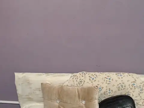 Snapshot of divina_kira chatting on 11-19-25, 08:03 divina kira online show from 11-19-25, 08:03