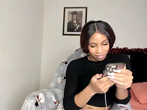 Weendolyn  online show from 12-23-25, 04:10