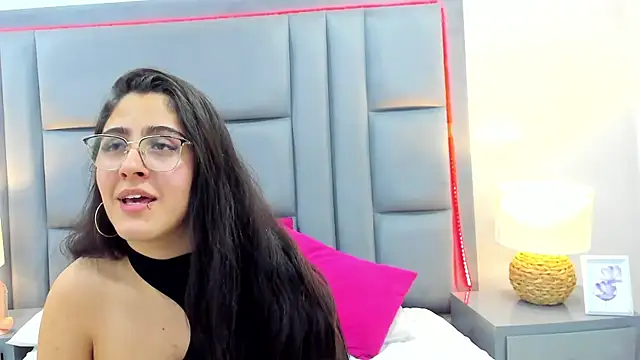 LuisaFranco online show from 11-29-25, 03:59