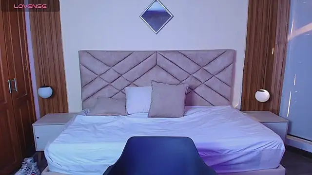 Laracooper  online show from 03-14-26, 08:03