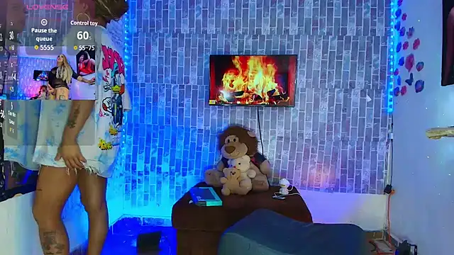 Snapshot of TAYLOR_S7 chatting on 02-26-26, 12:42 TAYLOR S7 online show from 02-26-26, 12:42