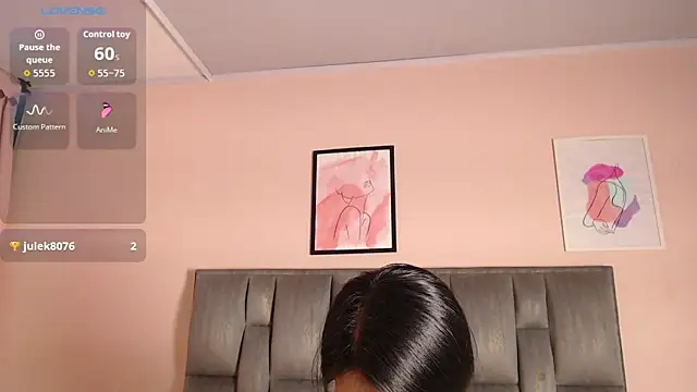 Snapshot of Ailyn-8 chatting on 11-18-25, 10:14 Ailyn-8 online show from 11-18-25, 10:14