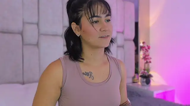 SnakeMuse online show from 11-30-25, 04:05