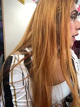 Monahliza online show from 04-15-26, 04:25