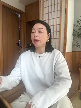 Snapshot of rongrong199 chatting on 11-14-25, 04:22 rongrong199 online show from 11-14-25, 04:22