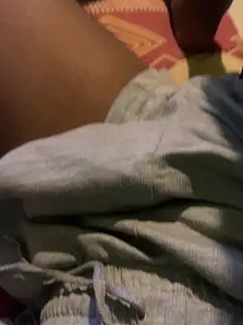 Snapshot of Sensational_grip chatting on 02-04-26, 08:14 Sensational grip online show from 02-04-26, 08:14