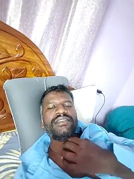 Snapshot of Paramkeerthi chatting on 05-08-26, 03:39 Paramkeerthi online show from 05-08-26, 03:39
