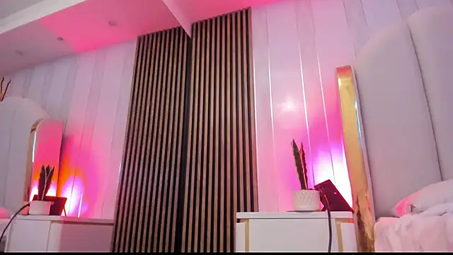 roxyflame  online show from 04-01-26, 01:41