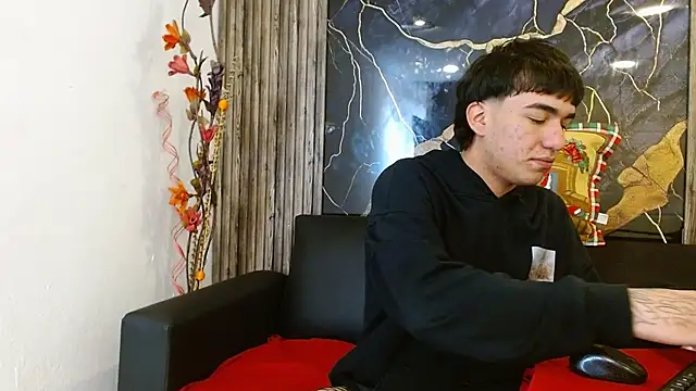 Tommy160920 online show from 11-21-25, 01:10