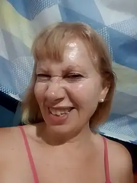 Snapshot of SexyMilf1211 chatting on 01-18-26, 12:58 SexyMilf1211 online show from 01-18-26, 12:58