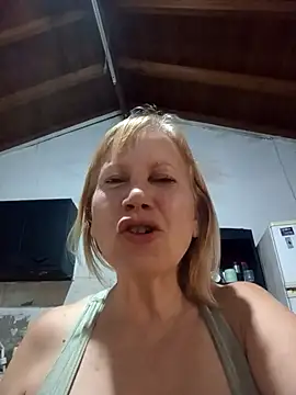 SexyMilf1211 online show from 03-28-26, 02:27