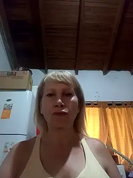 Snapshot of SexyMilf1211 chatting on 04-20-26, 04:21 SexyMilf1211 online show from 04-20-26, 04:21