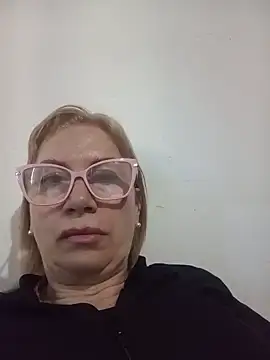 Snapshot of SexyMilf1211 chatting on 06-17-26, 03:13 SexyMilf1211 online show from 06-17-26, 03:13