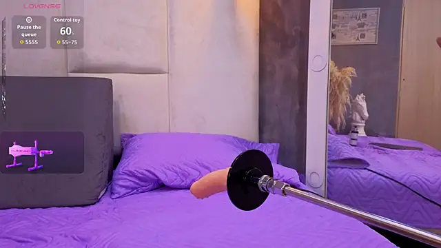 Valentino moretti online show from 04-15-26, 12:45