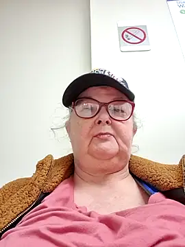 TiguhguhrsRose online show from 12-01-25, 12:48