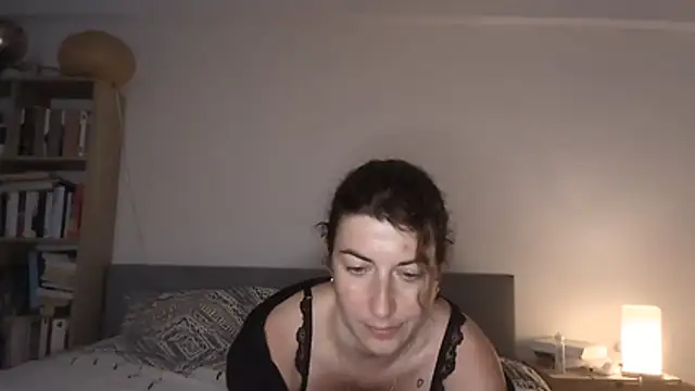 Snapshot of Jo_LieLive chatting on 06-28-26, 06:58 Jo LieLive online show from 06-28-26, 06:58