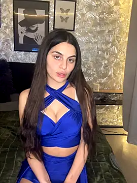 DeineJulia online show from 11-29-25, 07:50