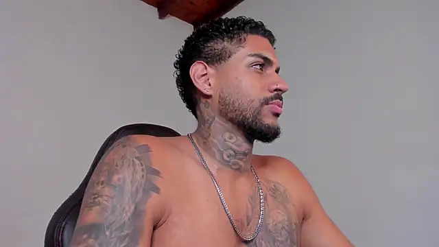 LuigiVitale 1 online show from 12-16-25, 04:28