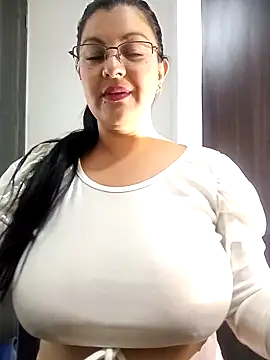 Snapshot of CelesteAlvarez1989 chatting on 03-21-26, 04:39 CelesteAlvarez1989 online show from 03-21-26, 04:39