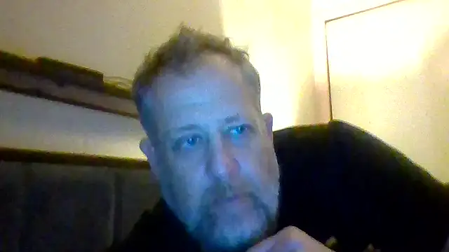 Snapshot of Mikey40wv chatting on 11-16-25, 11:05 Mikey40wv online show from 11-16-25, 11:05