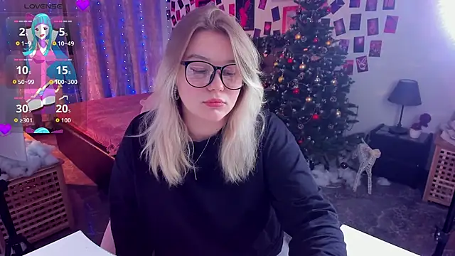 Snapshot of LouiseMous chatting on 01-18-26, 09:40 LouiseMous online show from 01-18-26, 09:40