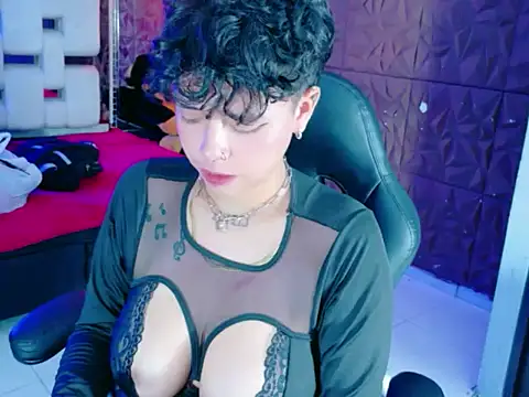 Snapshot of lunabustygirl chatting on 02-02-26, 05:11 lunabustygirl online show from 02-02-26, 05:11