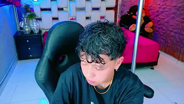 Snapshot of lunabustygirl chatting on 02-08-26, 03:54 lunabustygirl online show from 02-08-26, 03:54