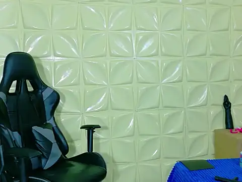 Snapshot of lunabustygirl chatting on 02-26-26, 03:00 lunabustygirl online show from 02-26-26, 03:00