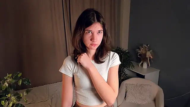 MarilynMun online show from 11-25-25, 02:22